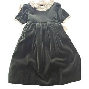 Edgehill collection dress 5 Princess Sleeve Green Velvet Lace Collar Bow